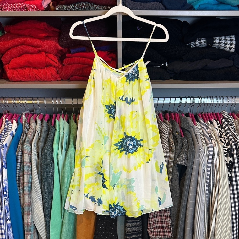 Guess white/yellow/teal floral adjustable strap lined dress size XS